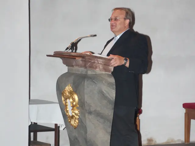 Pfarrer Dr. Damian Samulski